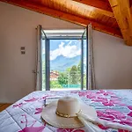 Casa Jacqueline * Dongo